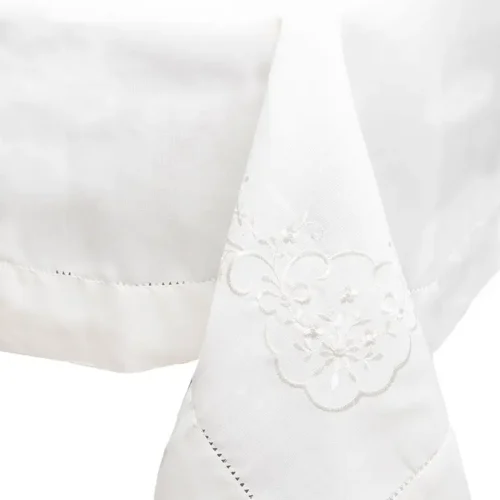 Machine embroidered tablecloth