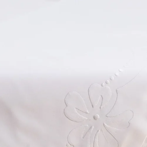 Hand embroidered bedding set