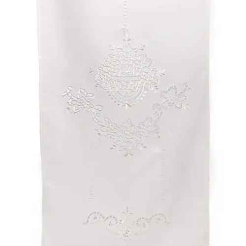 Machine-embroidered Curtain