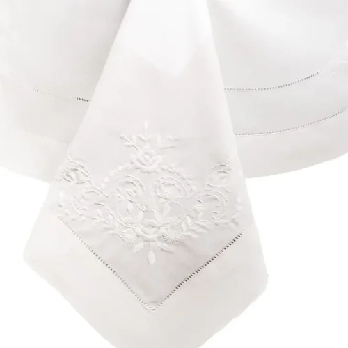 Machine embroidered tablecloth